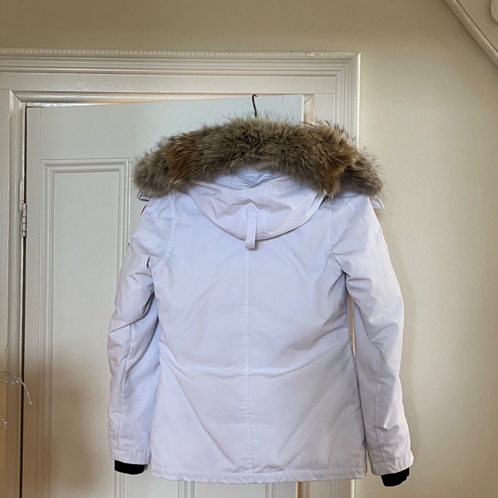 Ladies XS Canada Goose Coat - Picture 2 of 4
